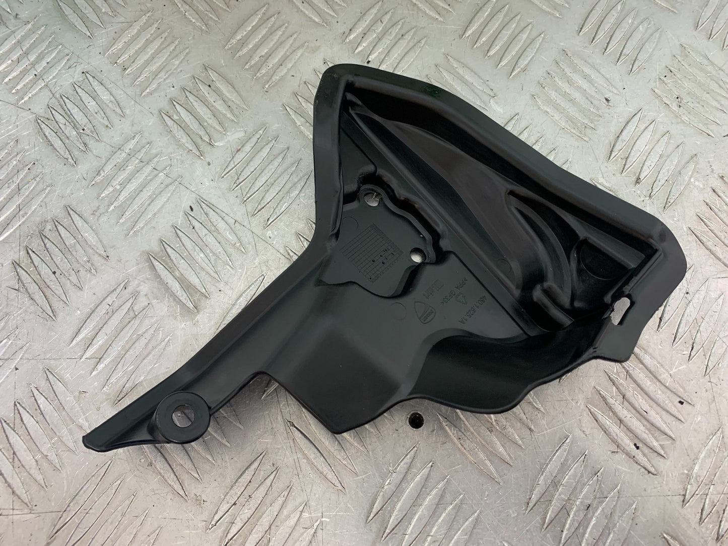 DUCATI 1299 PANIGALE ENGINE COVER    YEAR 2016 (CMB 1187)