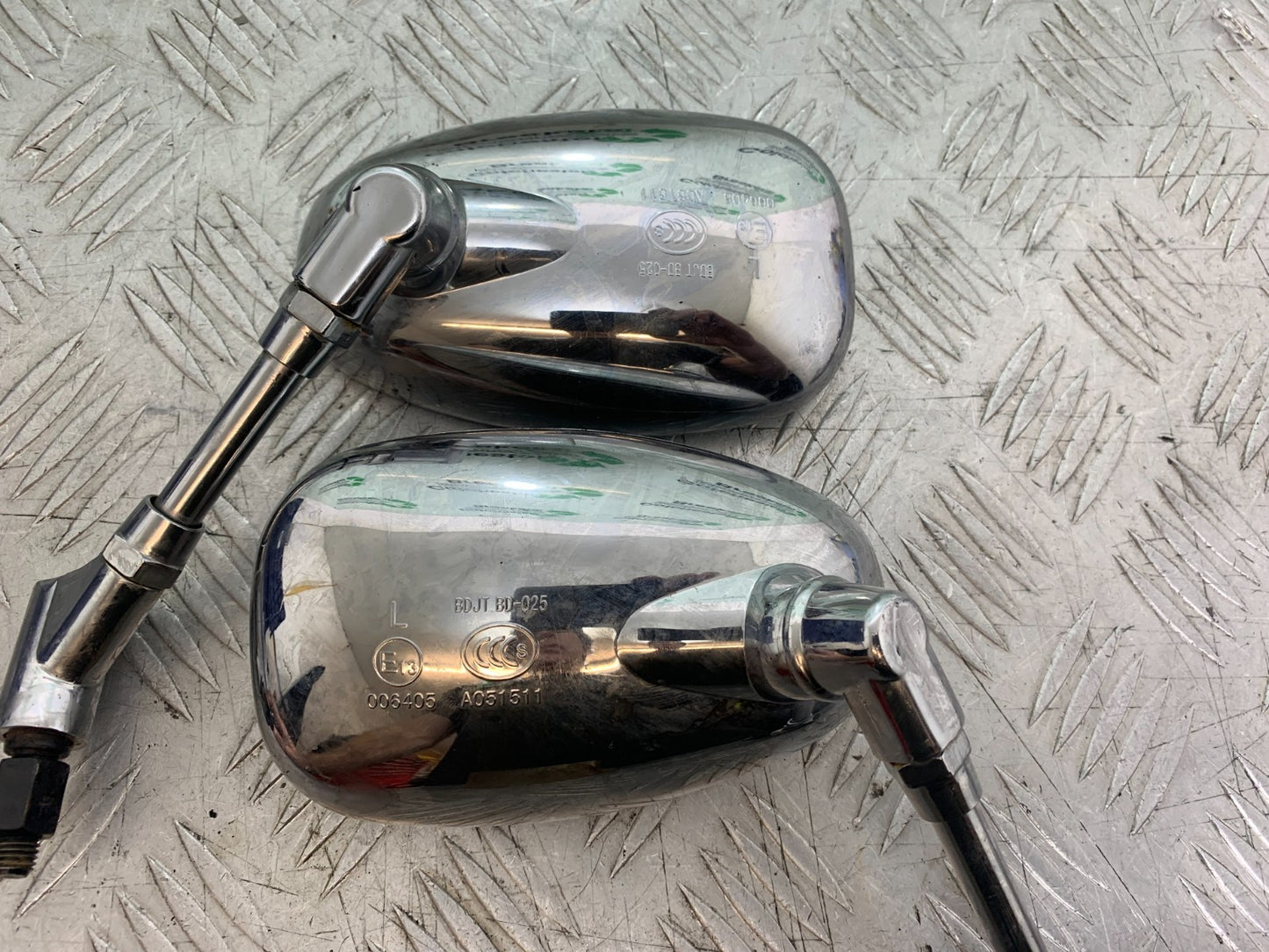 HONDA VT700 VT 700 SHADOW MIRRORS   YEAR 1984-85 (CMB1328)
