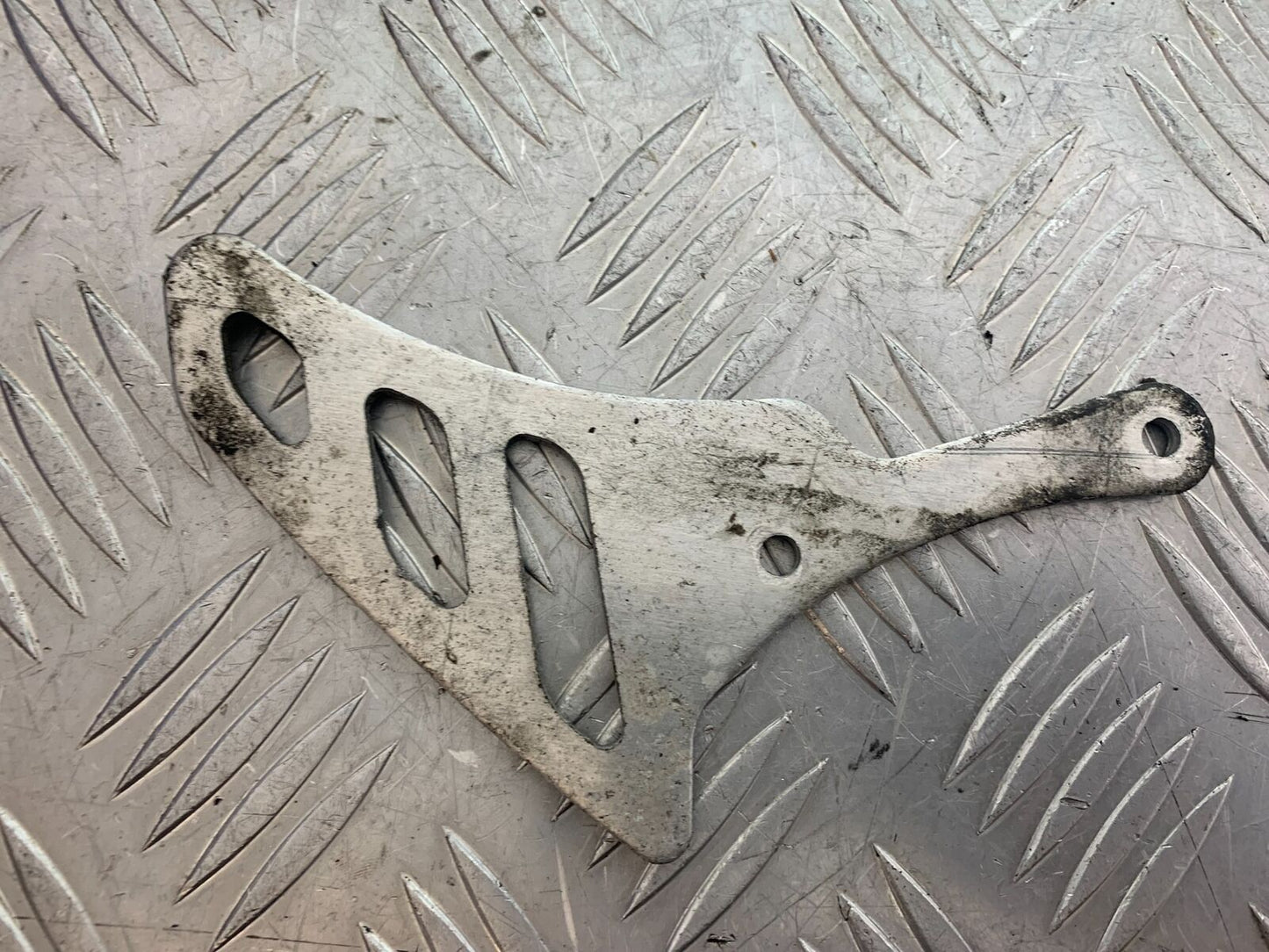 TRIUMPH 955i SPRINT ST REAR CALIPER GUARD  YEAR 1999-2004 (CMB1124)