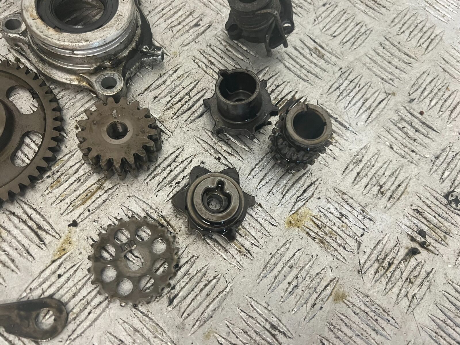HONDA GL1800 GL 1800 ENGINE PARTS JOB LOT   YEAR 2004 ABS (STOCK 890)