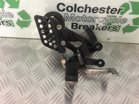 KAWASAKI ZX12R ZX12 R FRONT RIGHT HANGER  YEAR 2000 (STOCK 913)
