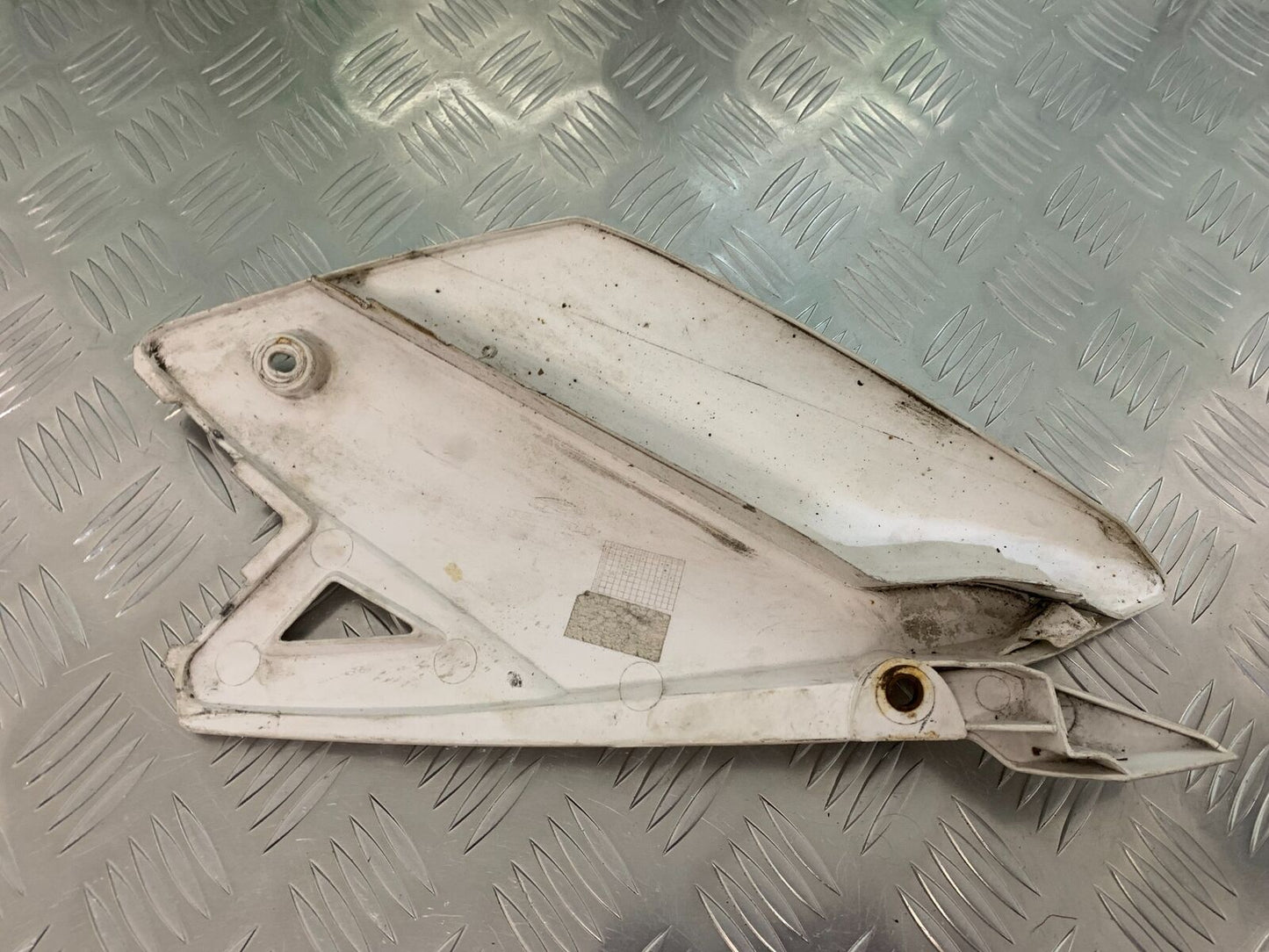 RIEJU 125 MARATHON SM PRO RIGHT SEAT PANEL  YEAR 2015(STOCK 938)