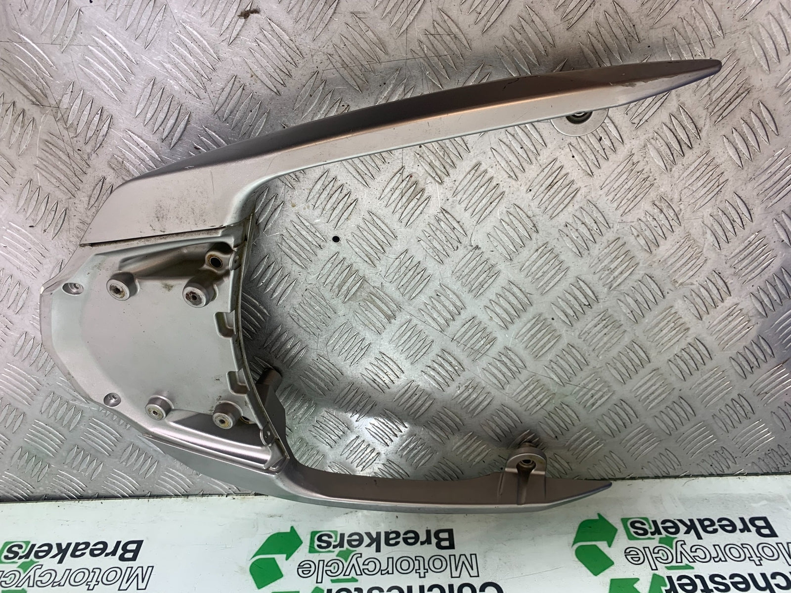 KAWASAKI J125 J125 GRAB RAIL YEAR 2016-2020 (CMB1158)