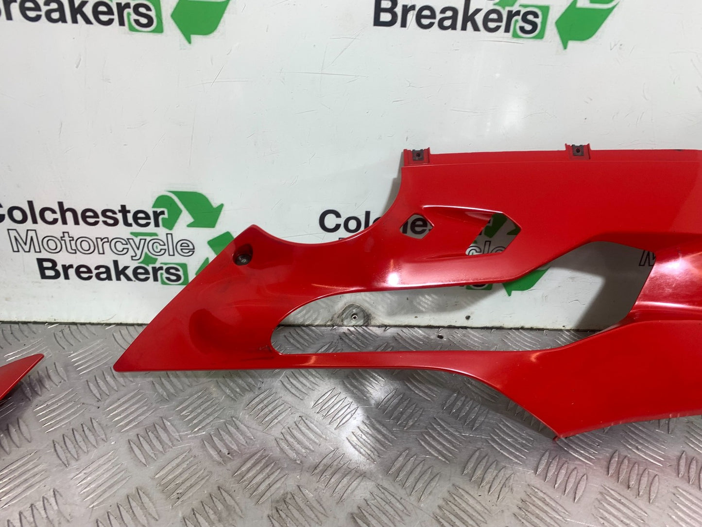 DUCATI 1299 PANIGALE LEFT LOWER FAIRING PANEL YEAR 2016 (CMB 1187)