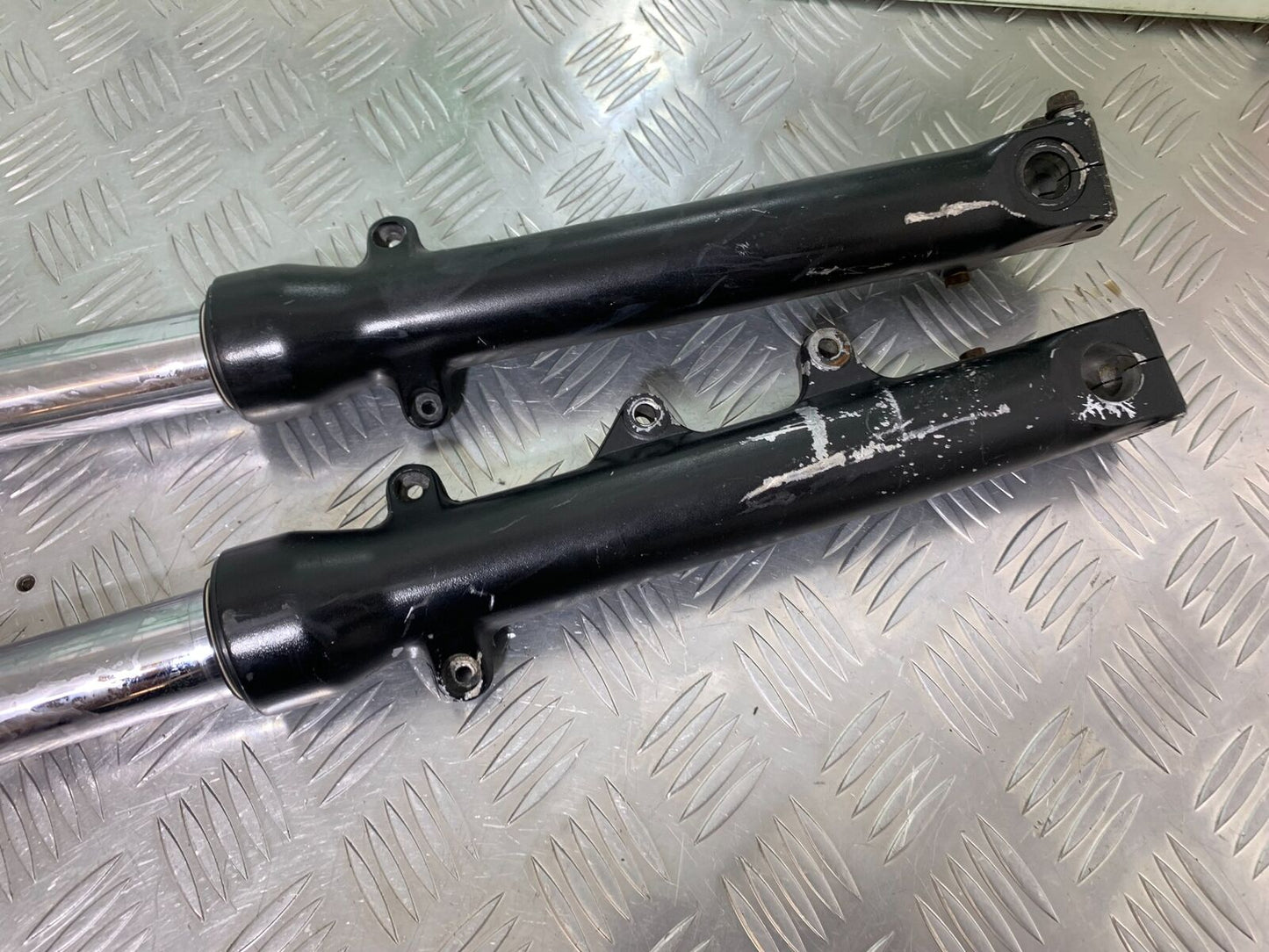 HONDA NTV 650 REVERE FORKS (BENT) YEAR 1988-1996 (CMB1025))