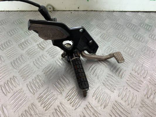KAWASAKI ZZR1100 D FRONT RIGHT HANGER YEAR 1993-2001 (CMB1189)