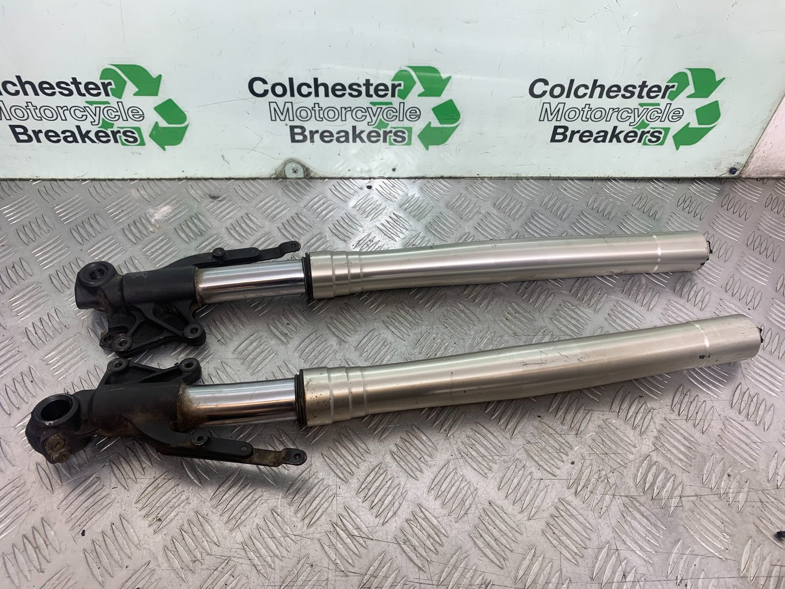 TRIUMPH TIGER 800 XRT FORKS (DAMAGED SOLD AS PARTS)   2018-2020 (CMB1193)