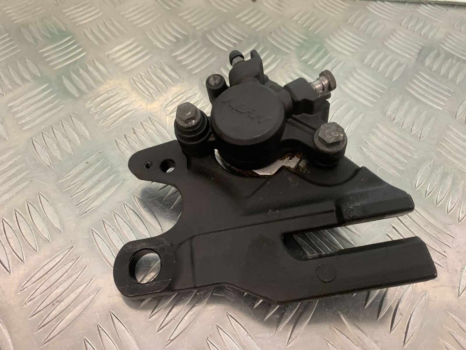 TRIUMPH TIGER 800 XCX REAR BRAKE CALIPER YEAR 2015-2017  (STOCK 966)