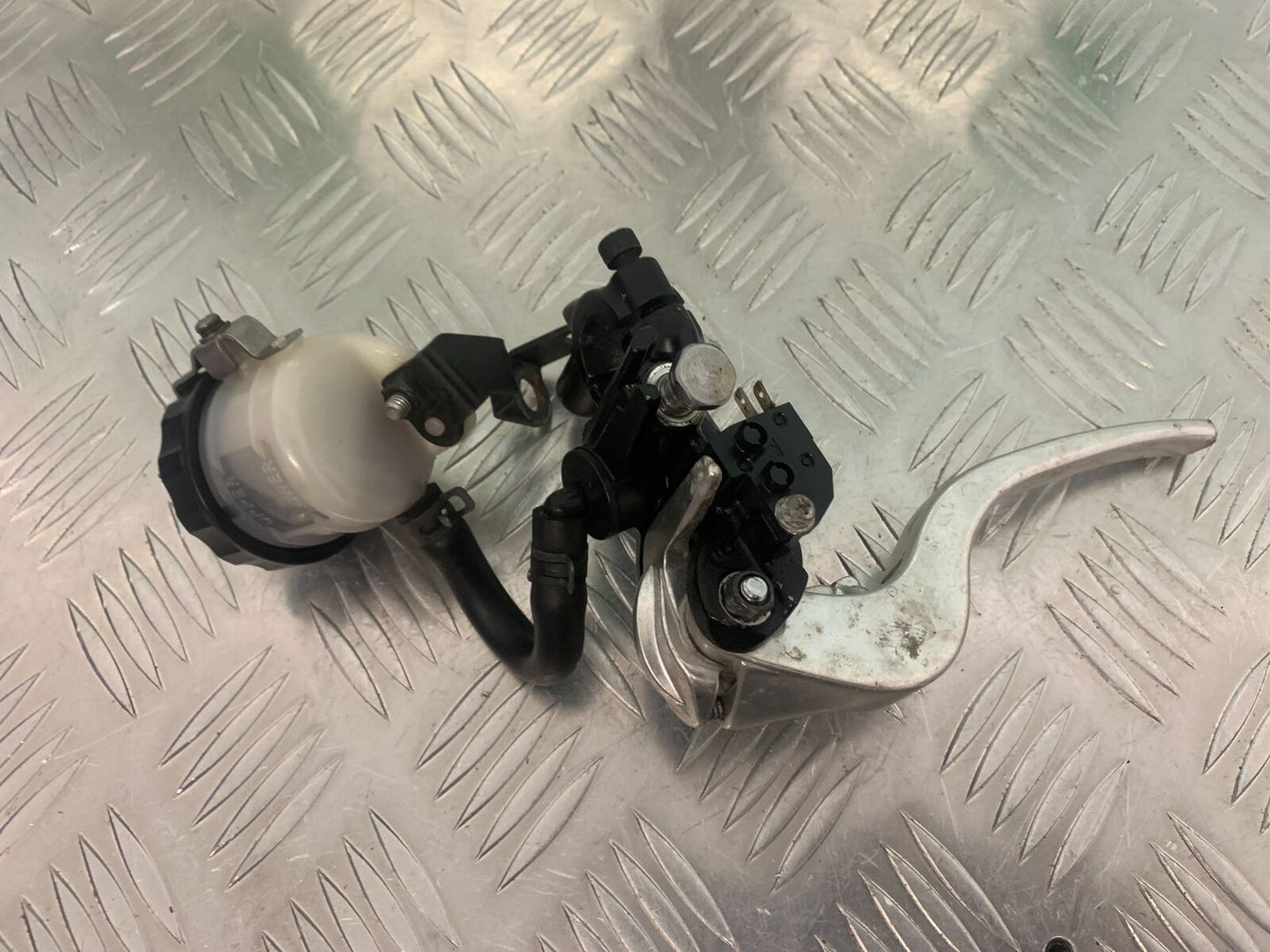 TRIUMPH 675 STREET TRIPLE RX FRONT BRAKE MASTER CYLINDER  2015-17 (STOCK 971)