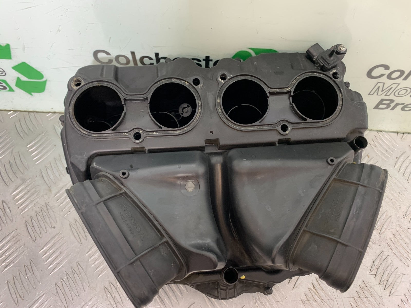 HONDA CBR1000 RR  AIRBOX YEAR 2008-2011 (CMB1330)
