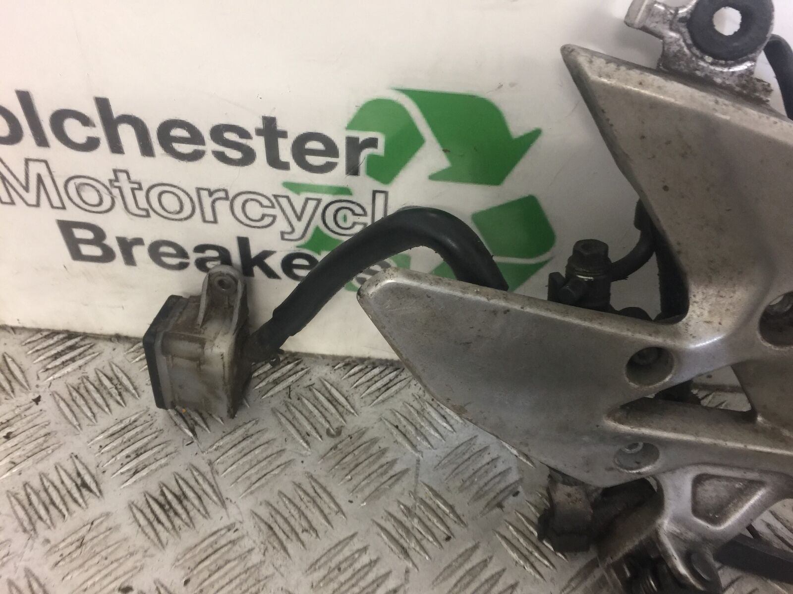 HONDA CBR 500 R  CBR500 R FRONT RIGHT HANGER AND PEG  YEAR 2014  (STOCK 392)