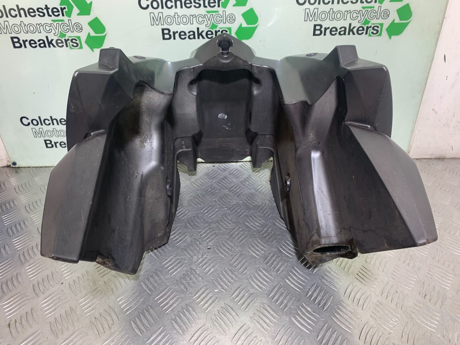 KTM 990 SUPERMOTO T PETROL TANK   YEAR 2010-2011  (CMB1127)