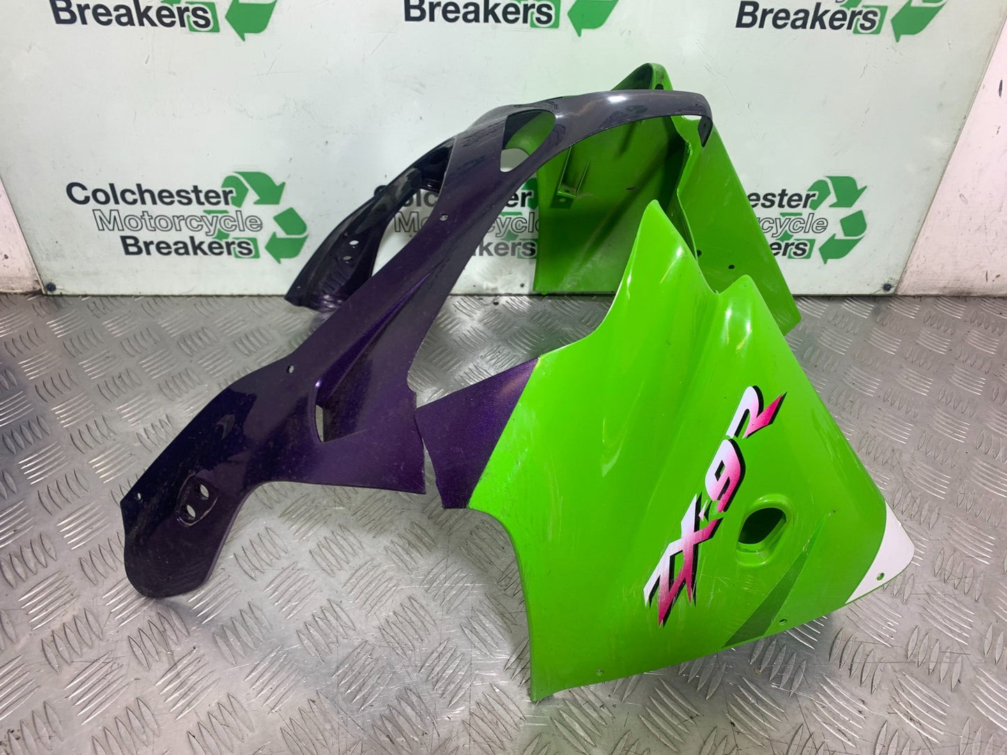 KAWASAKI ZX9R ZX9 E1 TOP FAIRING   YEAR 2000-01 (CMB1171)