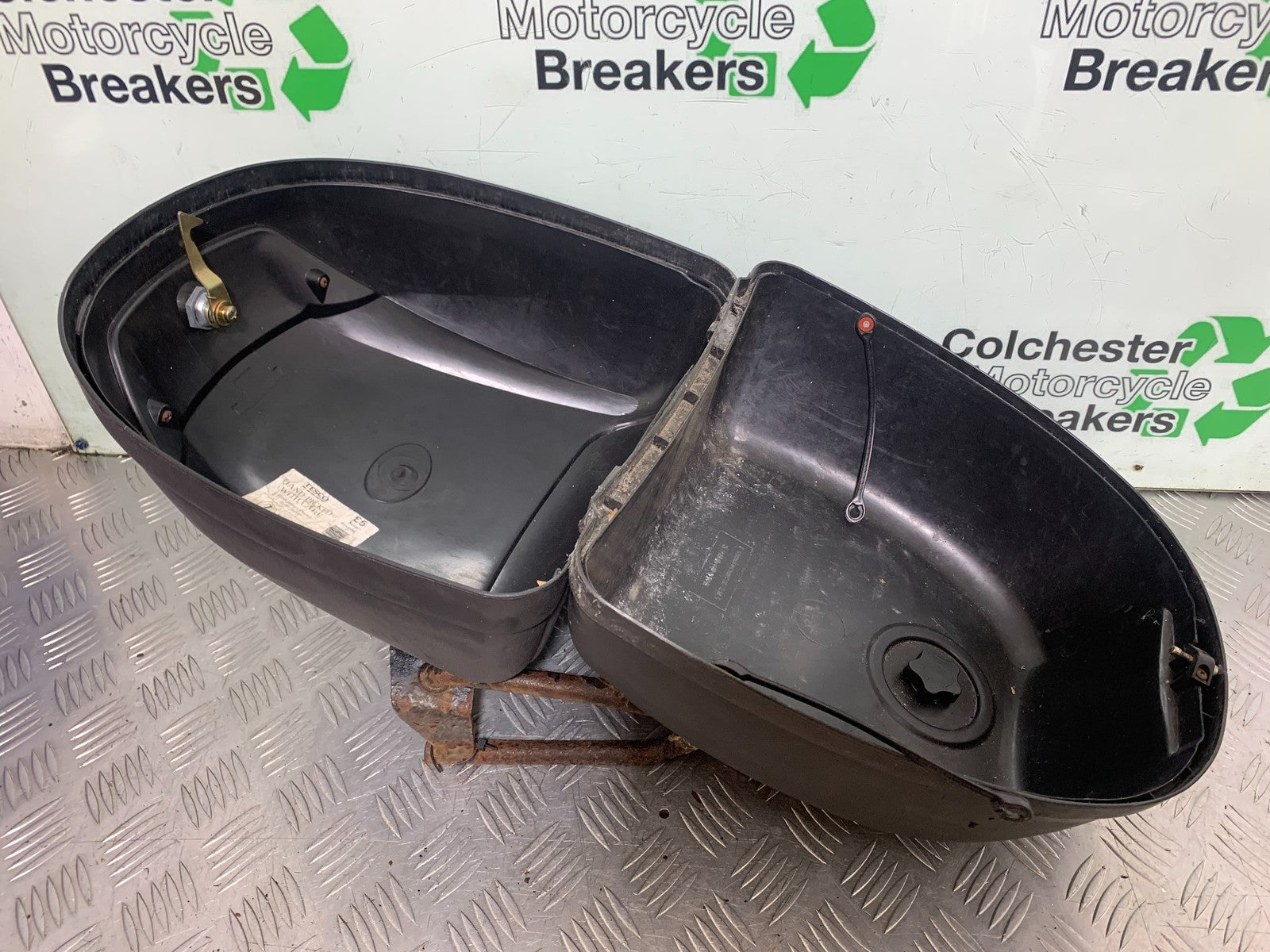 HONDA CBF125 CBF 125 OXFORD TOP BOX RACK KEY YEAR 2009-14 (CMB1182)