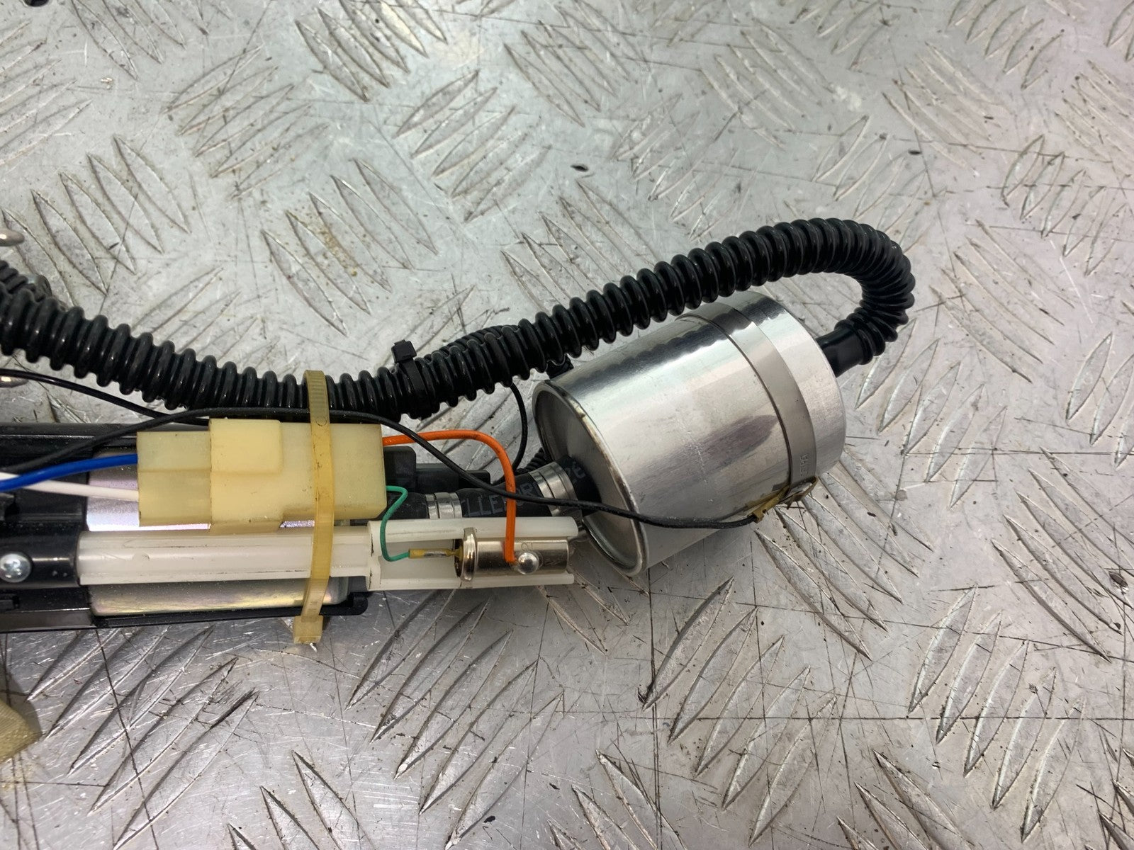 DUCATI 1198 S PETROL PUMP  YEAR 2009-2011 (CMB1219)