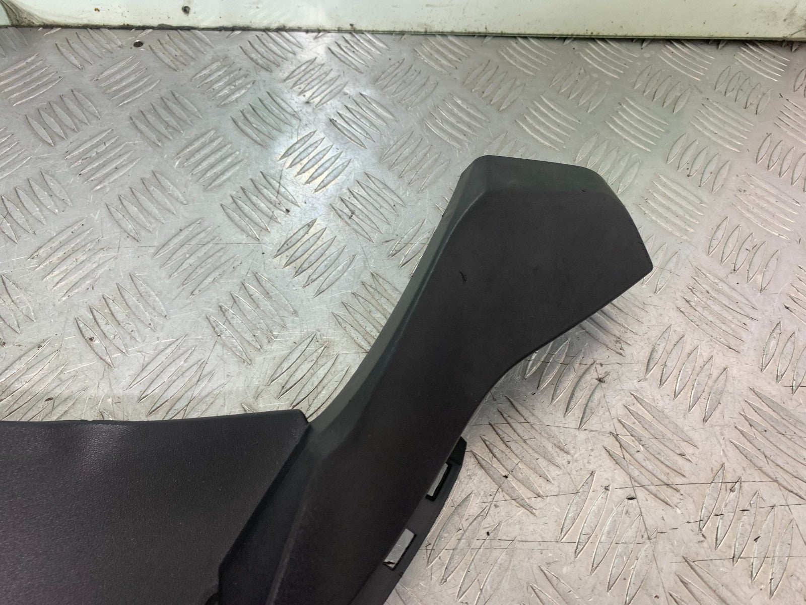 YAMAHA XMAX 300 INFILL COVER YEAR 2017-2020 (CMB1218)