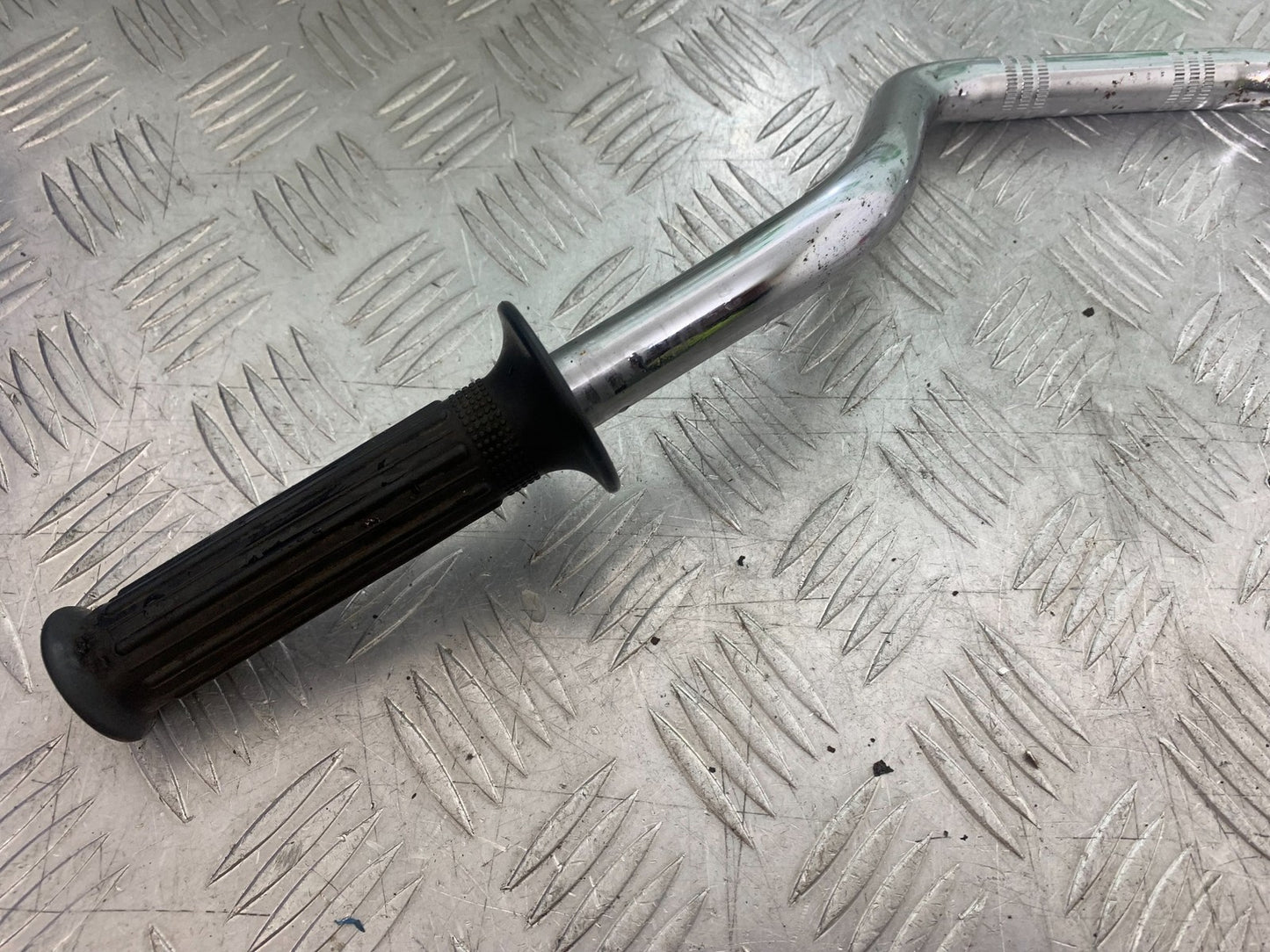 SUZUKI GP100 GP 100 HANDLEBARS   YEAR 1978-1988 (CMB1259)