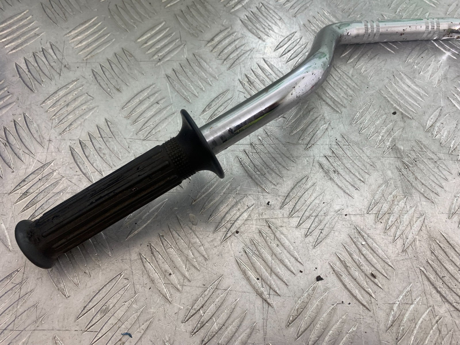 SUZUKI GP100 GP 100 HANDLEBARS   YEAR 1978-1988 (CMB1259)