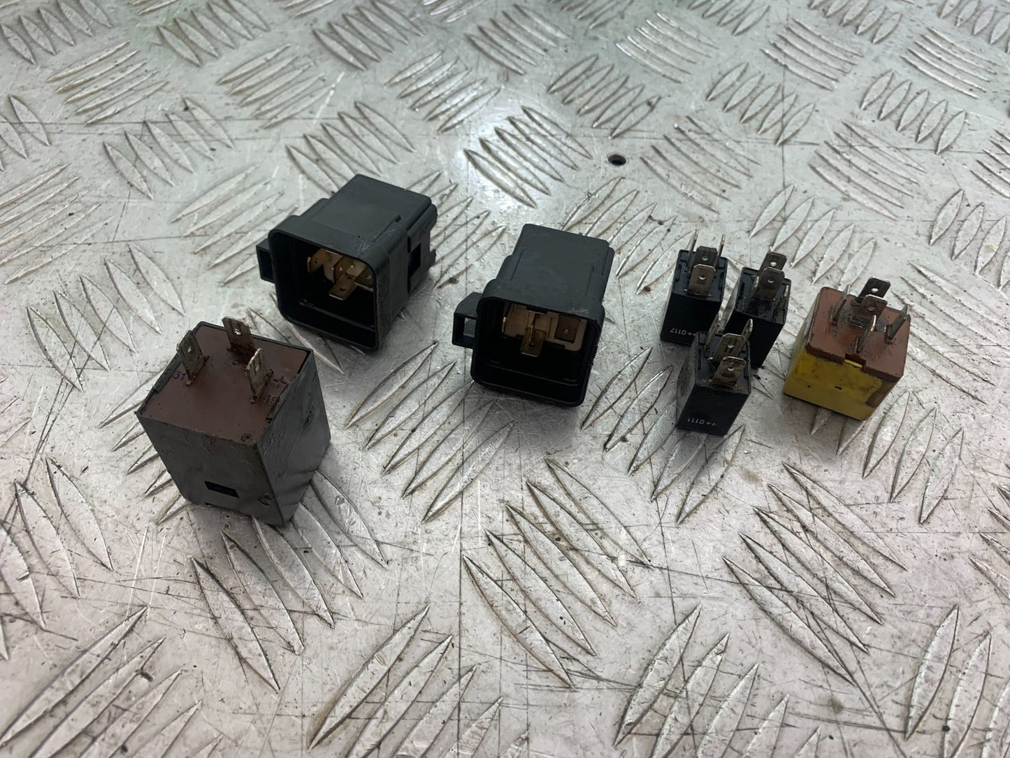 DUCATI 996 SPS 748 916 998 RELAYS  1999-2000 (CMB1209)