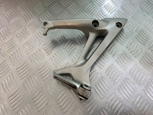 HONDA VFR800 VFR 800 V-TEC RIGHT REAR HANGER  YEAR 2002 -09 (CMB1012)