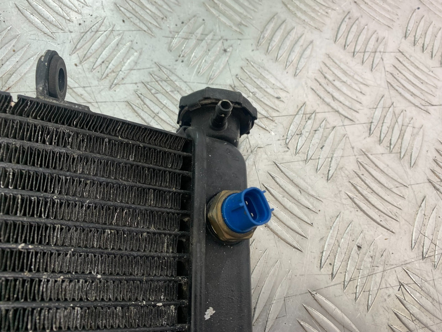 KTM 990 SUPER DUKE RADIATOR  YEAR 2007-2011  (CMB1207)