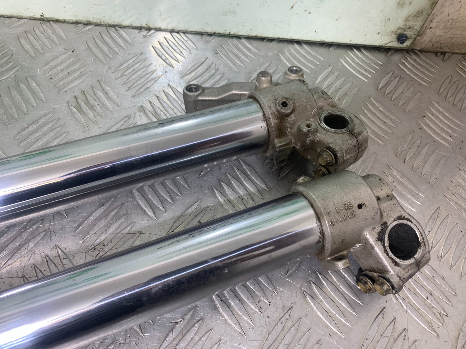 KAWASAKI KXF250 KXF 250 FORKS YEAR 2006-2008 (CMB1309)