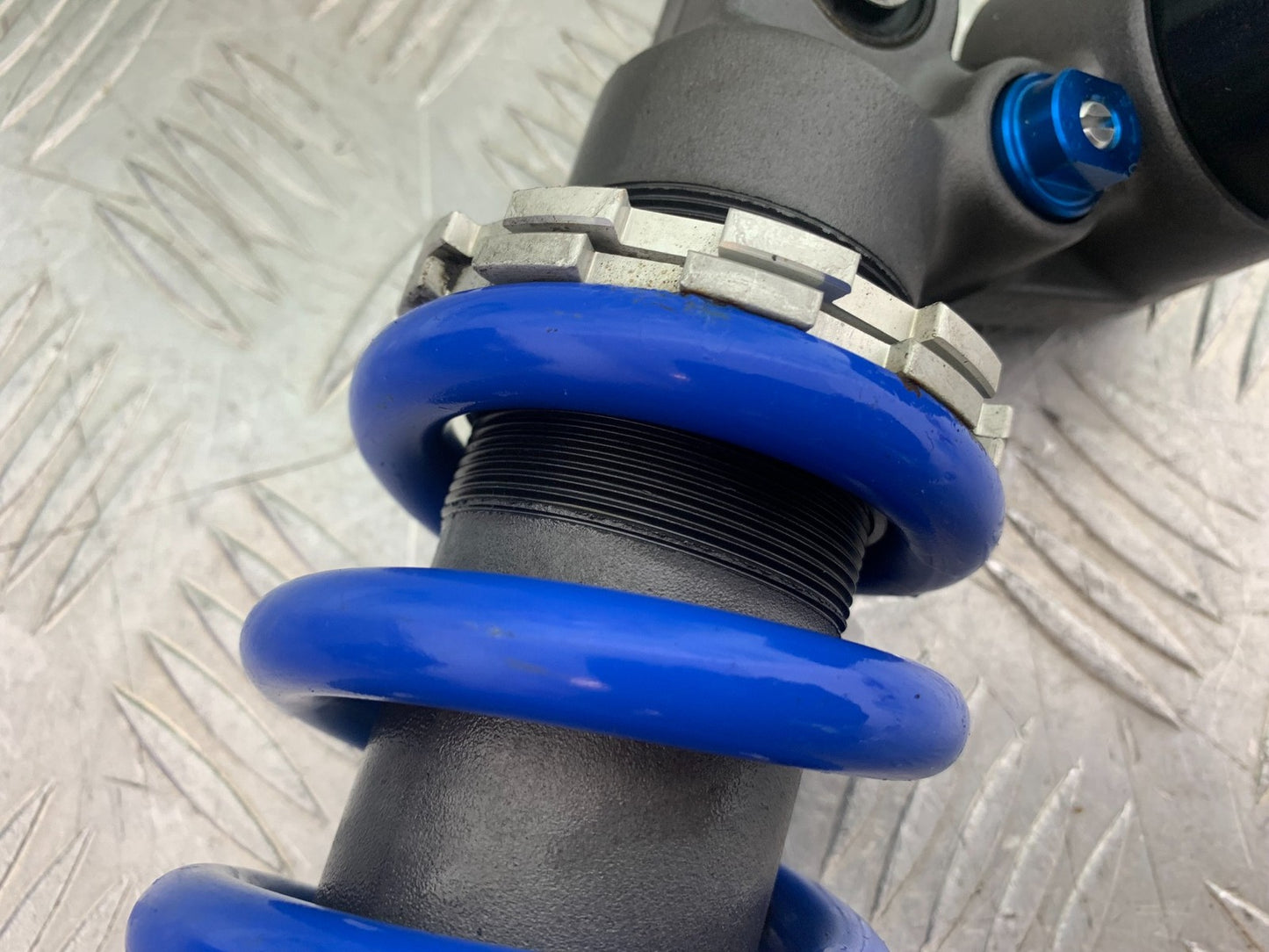 TRIUMPH 675 STREET TRIPLE R REAR SHOCK  YEAR 2013 - 2016 (CMB1221)