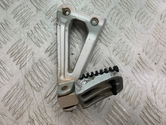 SINNIS TERRAIN 125 LEFT REAR HANGER AND PEG YEAR 2017-2020 (CMB1241)