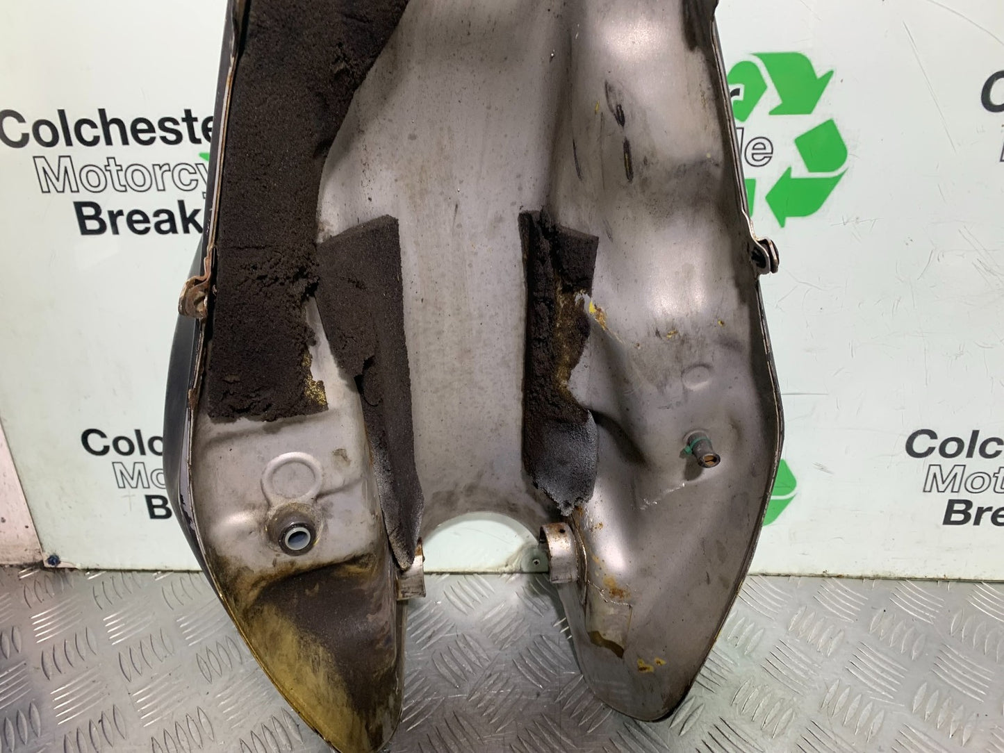 HONDA CB600 CB 600 HORNET PETROL TANK   YEAR 1998-2002 (CMB1297)
