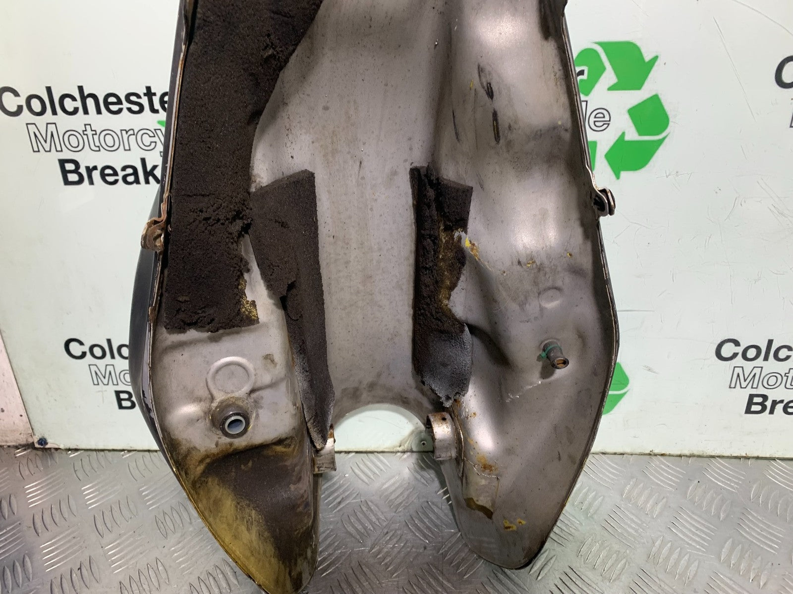 HONDA CB600 CB 600 HORNET PETROL TANK   YEAR 1998-2002 (CMB1297)