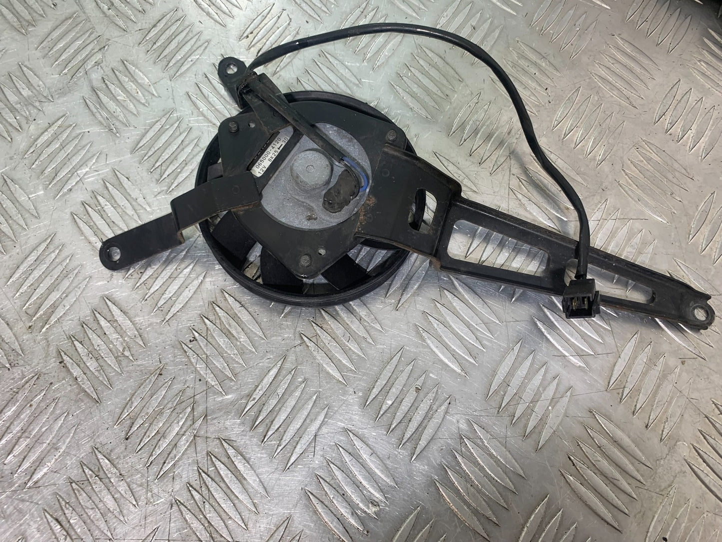 KAWASAKI GTR1400 GTR 1400 RADIATOR FAN   YEAR 2007-2009 (CMB1174)
