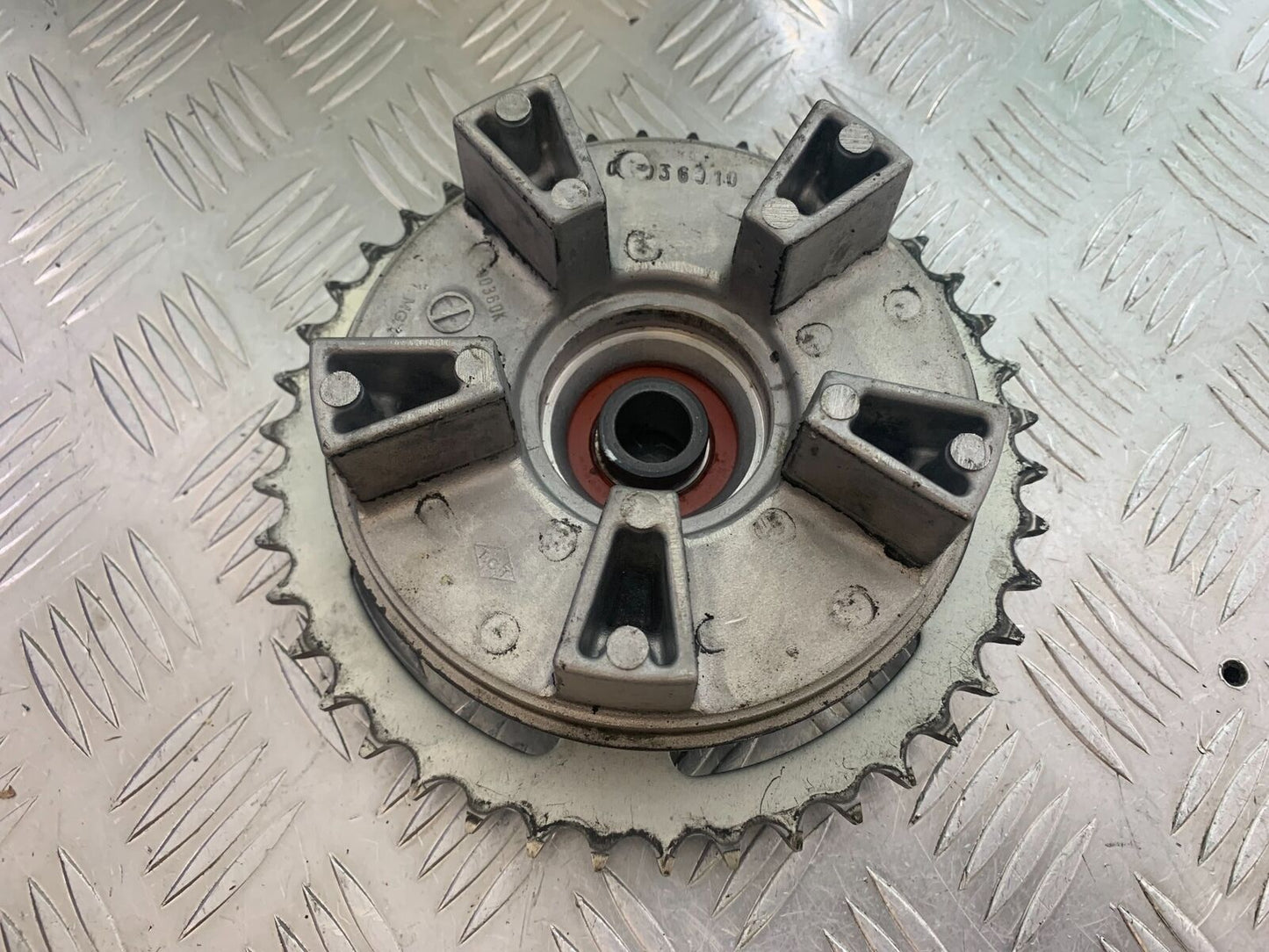 HONDA CB650 F CB 650 FA-H REAR SPROCKET CARRIER   YEAR 2017- 2019 (CMB1087)