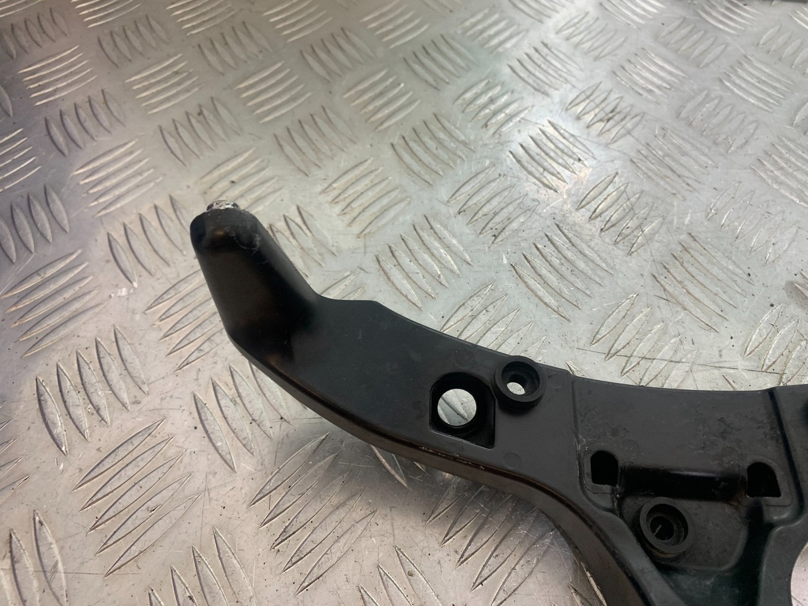 HONDA CBR600 CBR 600 RR FAIRING BRACKET  YEAR 2003-2004 CMB1173)