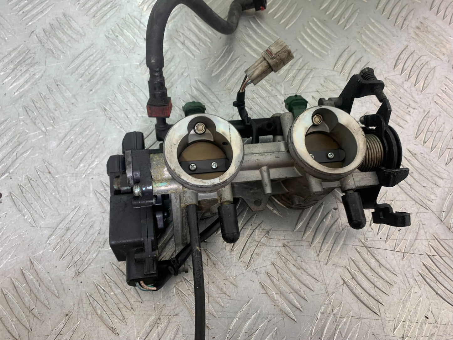 KAWASAKI 650 VERSYS THROTTLE BODIES  YEAR 2015-2018 (CMB1288)