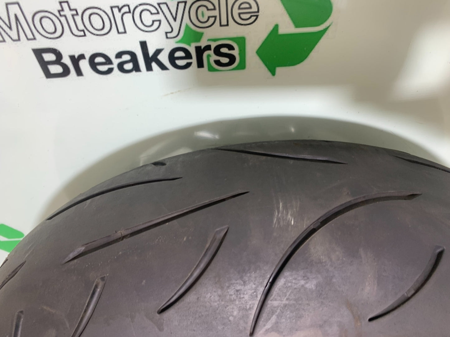 MV AGUSTA 800 F3 REAR WHEEL  YEAR 2013-2016 (CMB1152)