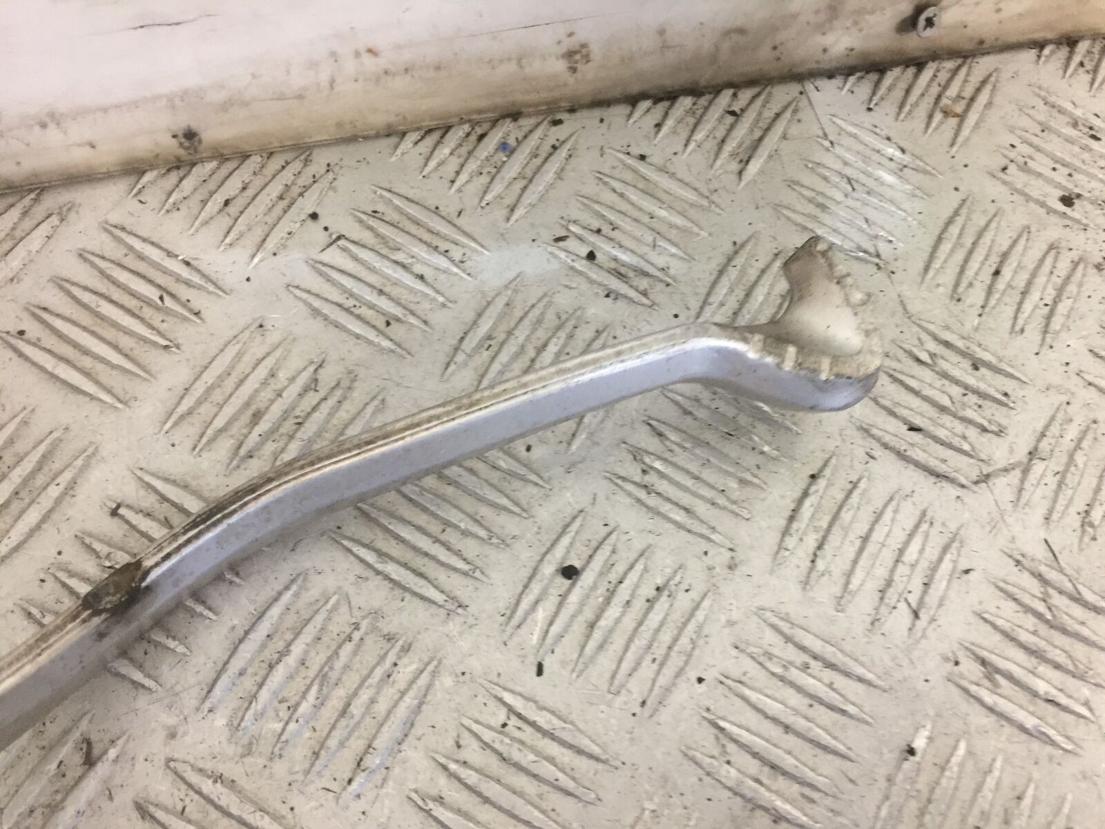 YAMAHA XT125X XT125 X REAR BRAKE PEDAL  YEAR 2008  (STOCK 857)