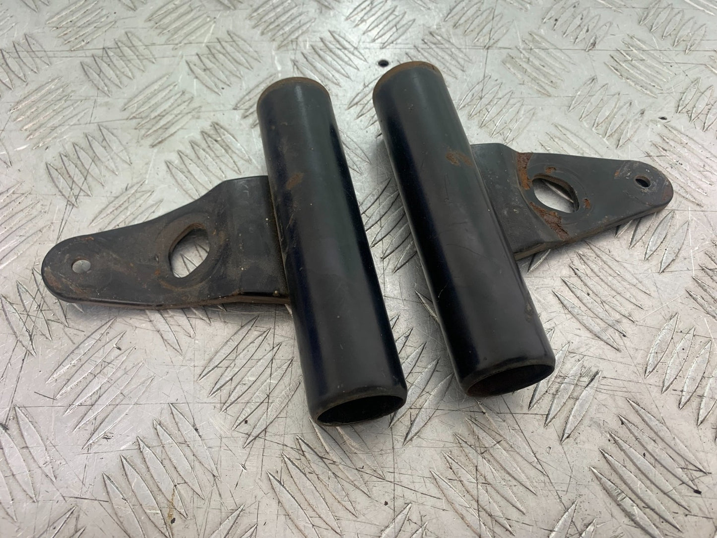 KAWASAKI GT550 GT 550 HEADLIGHT BRACKETS   YEAR 1989-1994
