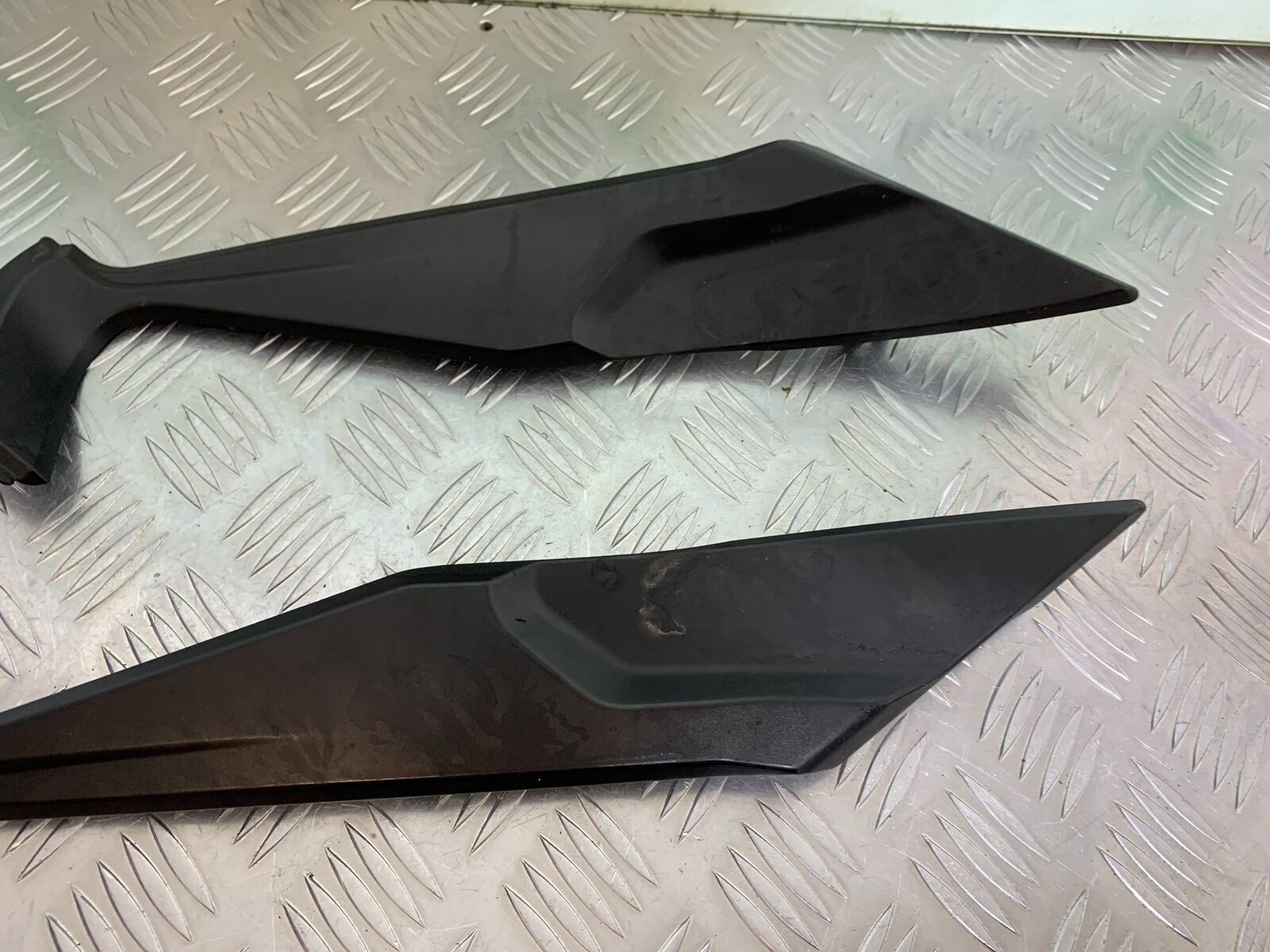 TRIUMPH TIGER 1200 EXPLORER TOP FAIRING INFILLS YEAR  2012-2015 (STOCK 992)