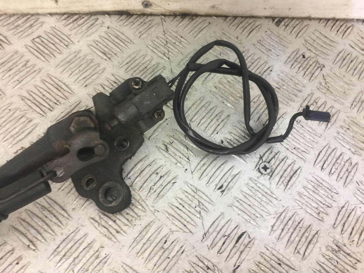 YAMAHA YZF1000 THUNDERACE SIDE STAND  YEAR 1997-2000 (STOCK 625)
