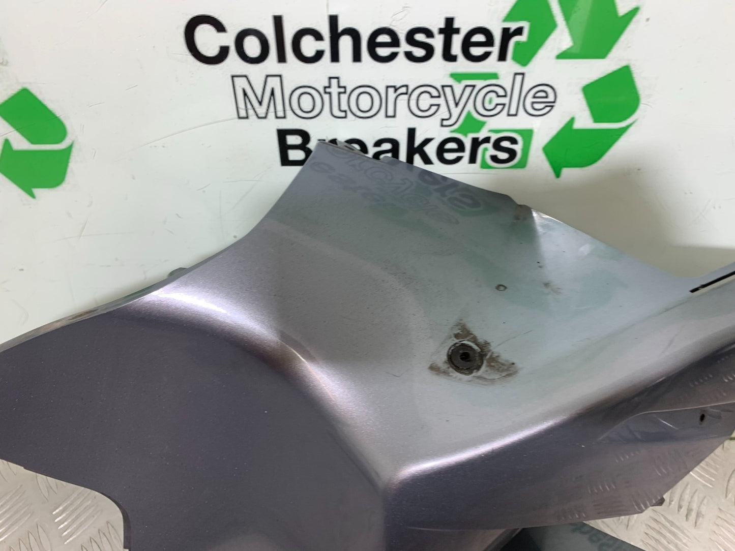 KAWASAKI GTR1400 GTR 1400 RIGHT MIDDLE FAIRING PANEL   YEAR 2007-2009 (CMB1306)