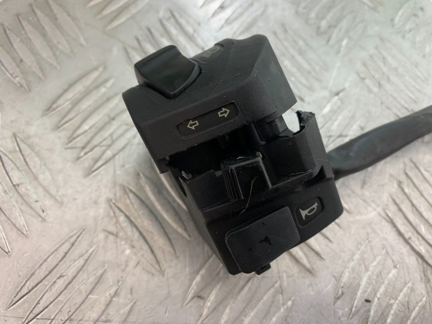 KTM RC125 RC 125 LEFT SWITCH GEAR  YEAR 2017-2022 (CMB 1244)