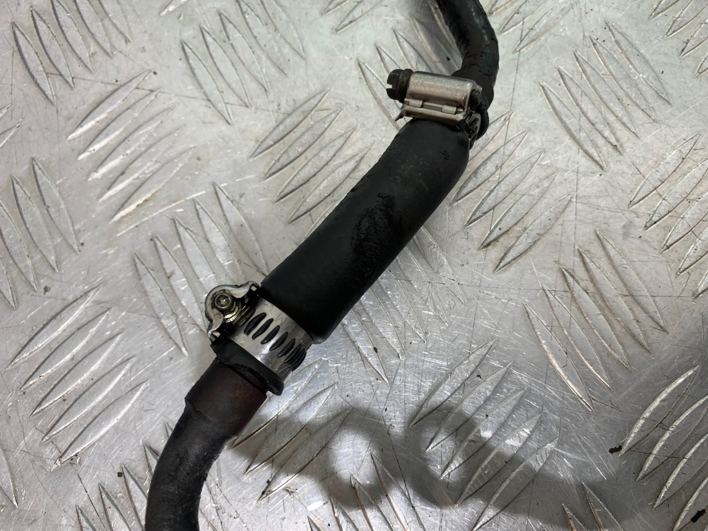 SUZUKI GSF1200 GSF 1200 BANDIT OIL COLLER AND LINES    YEAR 2001-2004 (CMB1188)