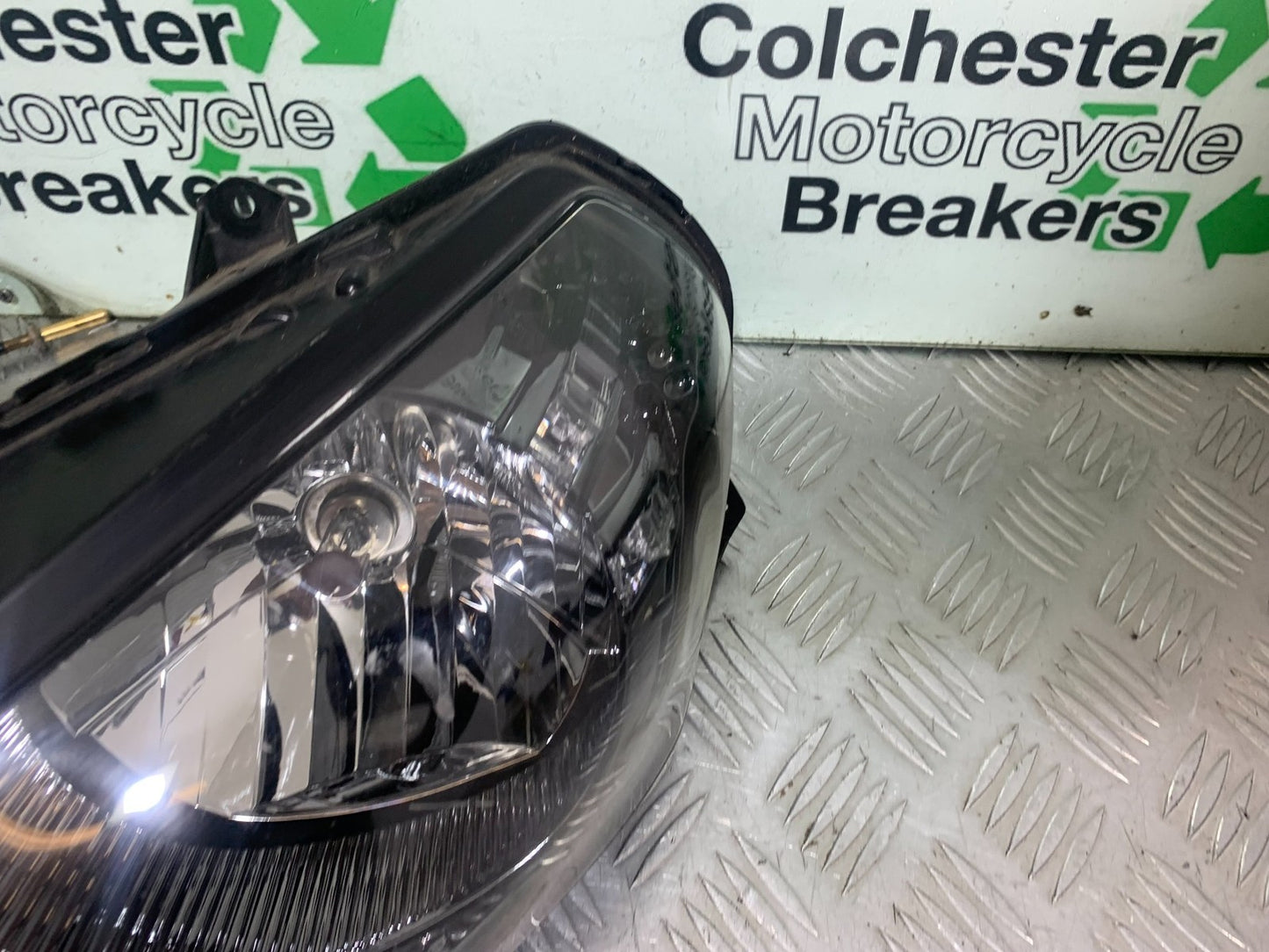 KAWASAKI GTR1400 GTR 1400 HEADLIGHT    YEAR 2007-2009 (CMB1174)
