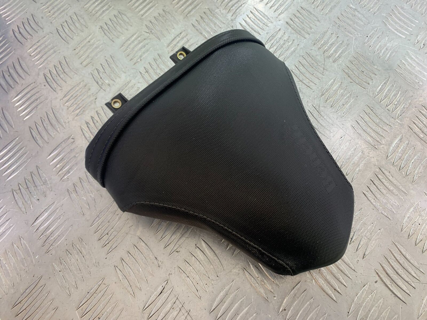 BENELLI TORNADO TNT 125 REAR SEAT  YEAR 2024 (CMB1090)