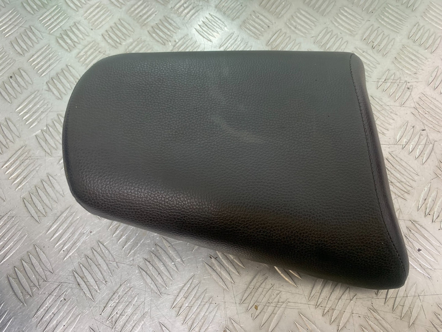 HONDA CBF125 CBF 125 REAR SEAT  YEAR 2009-14 (CMB1182)