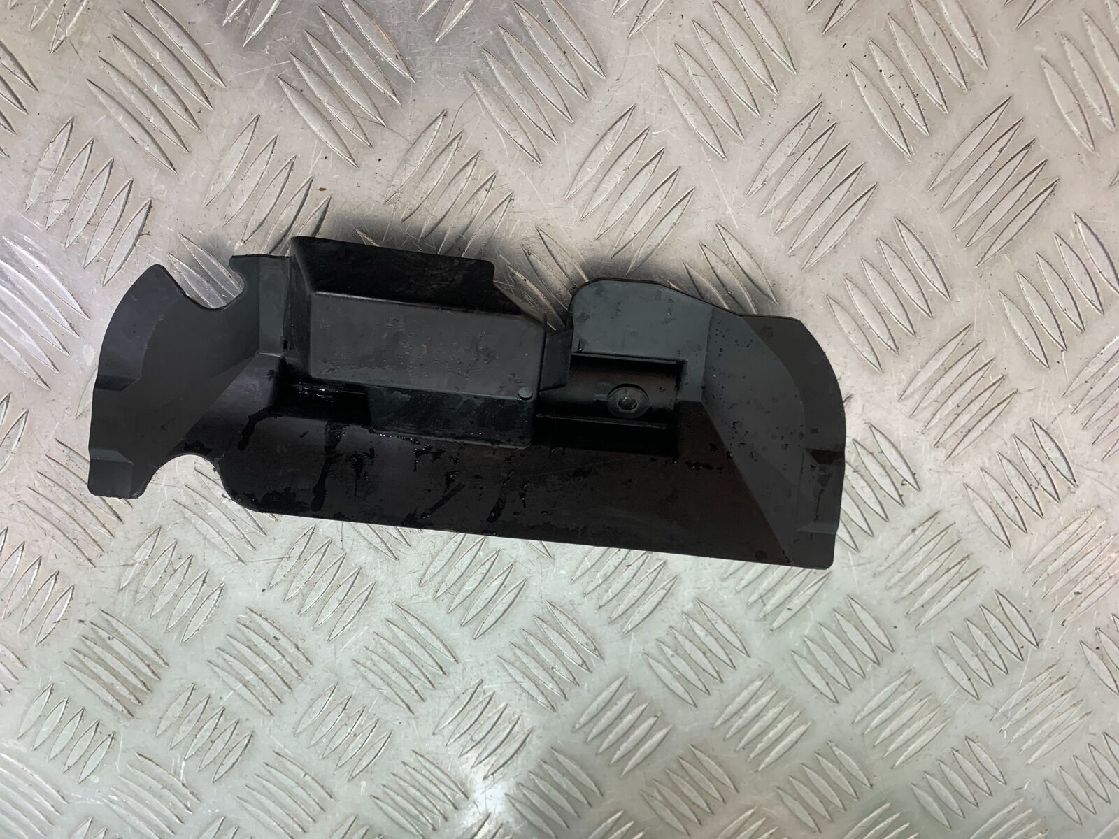 SUZUKI SV1000 SV 1000 K4 TOOL BOX HOLDER  YEAR 2003-2007 (CMB1042)