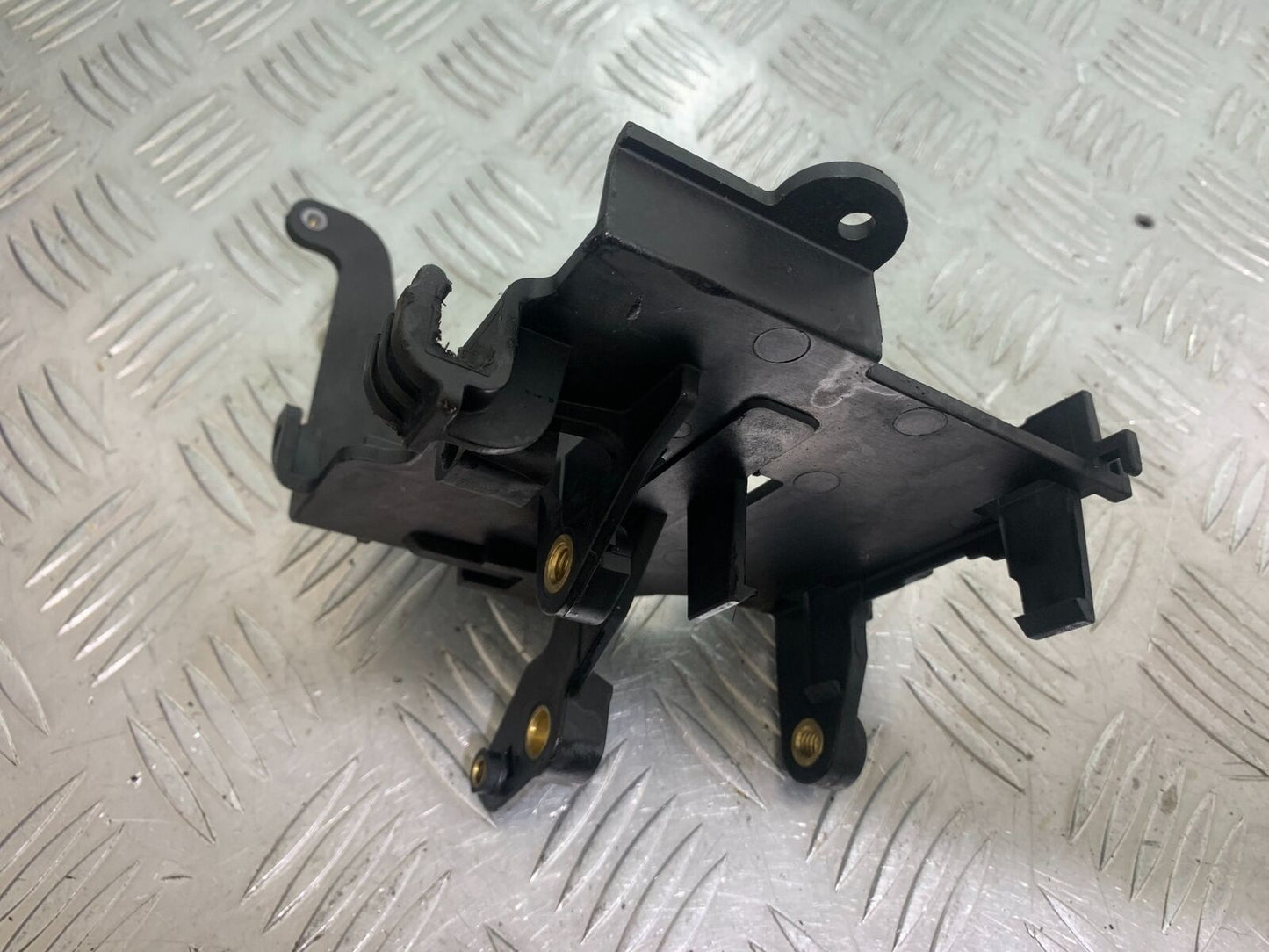 HARLEY DAVIDSON XL883 N IROD BATTERY BOX  YEAR 2020  (CMB1116)