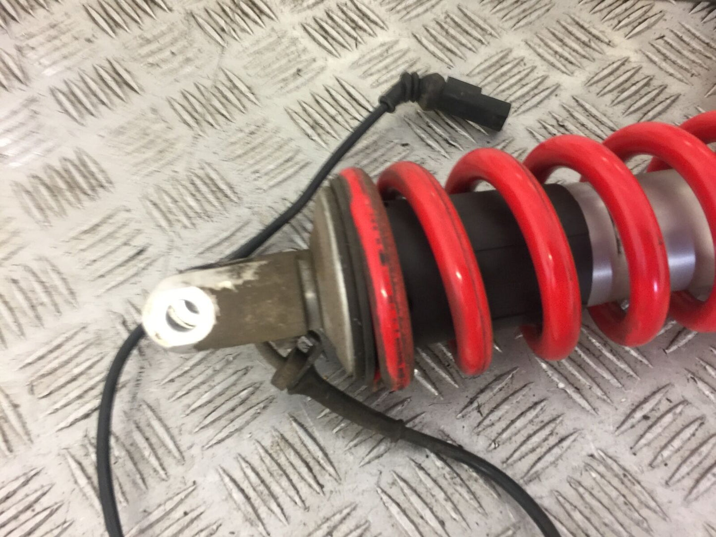 BMW S1000 RR REAR SHOCK  YEAR 2015 STOCK (476)