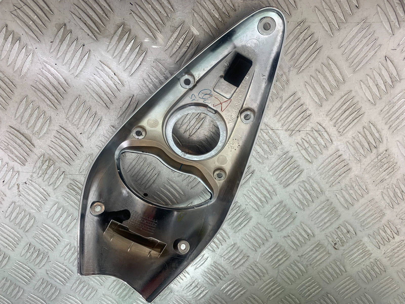 HONDA VTX1300 S-6 CLOCKS SURROUND  YEAR 2004-09 (CMB1159)