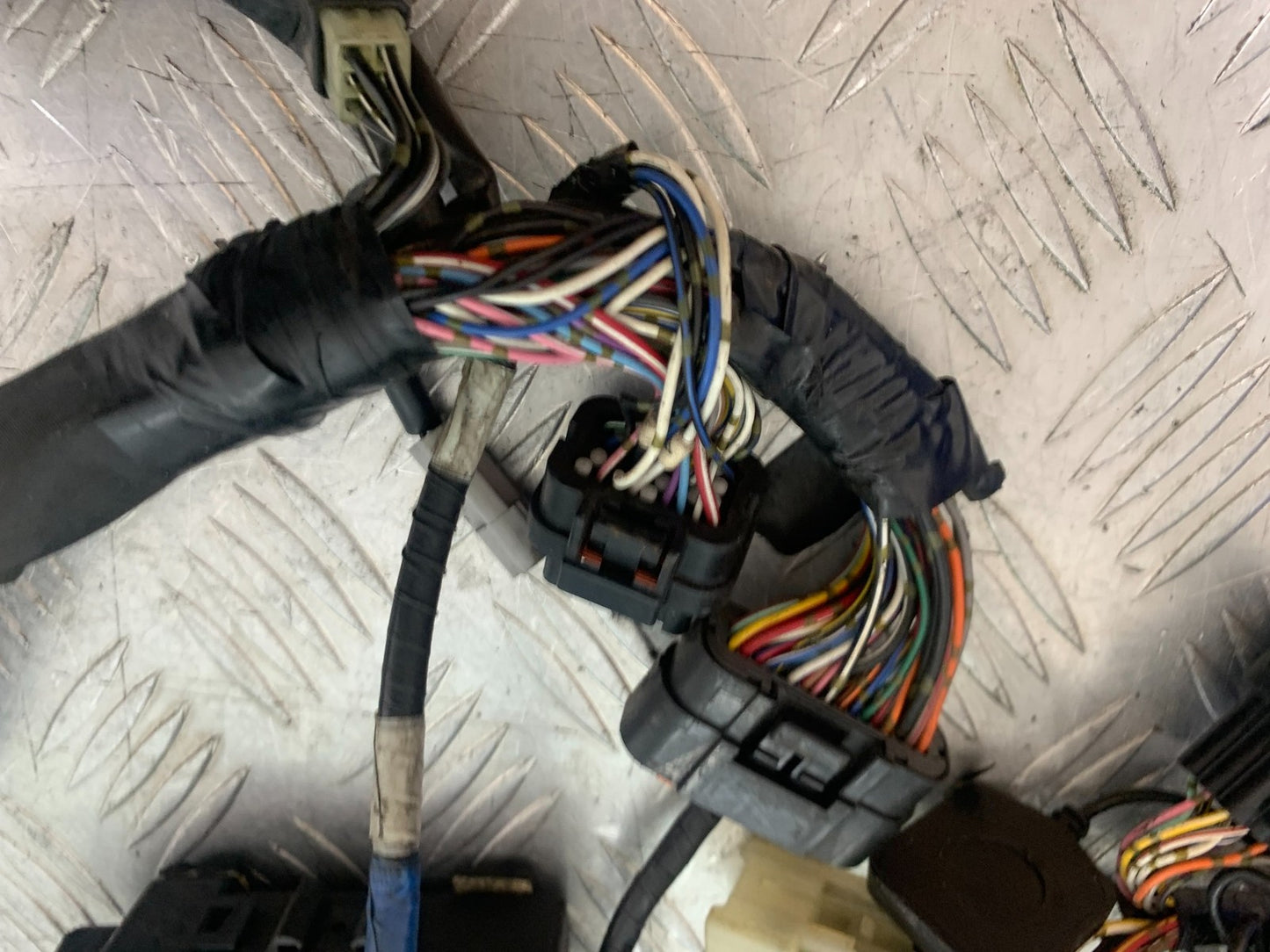 YAMAHA YZF R1 14 B BIG BANG WIRING LOOM  2009-11 (CMB1175)